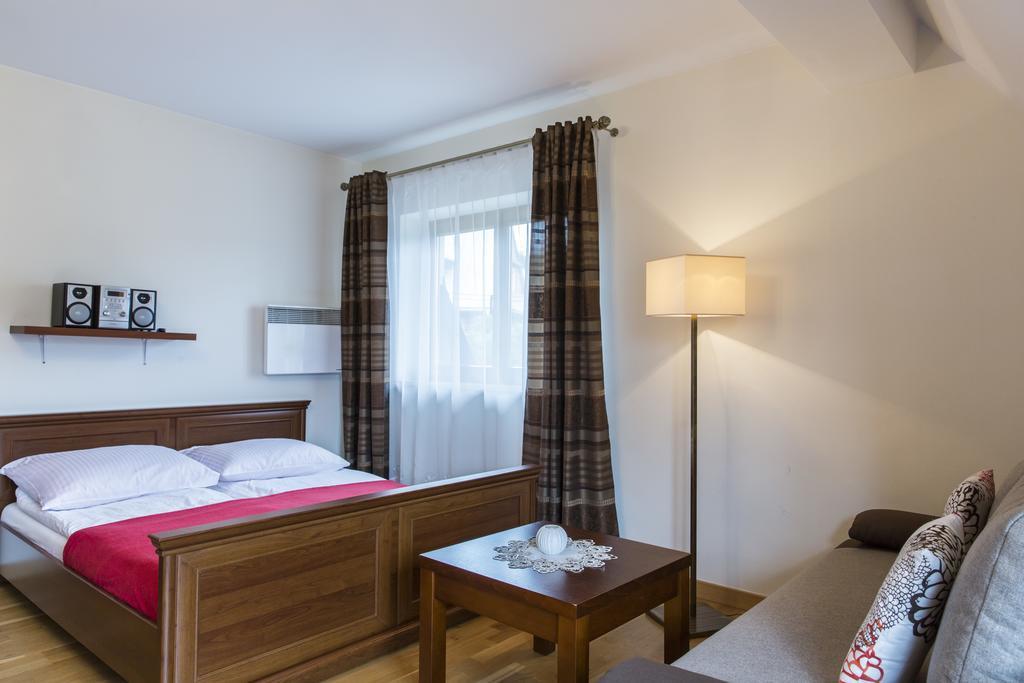 Udanypobyt Apartamenty Snowbird コシチェリスコ エクステリア 写真